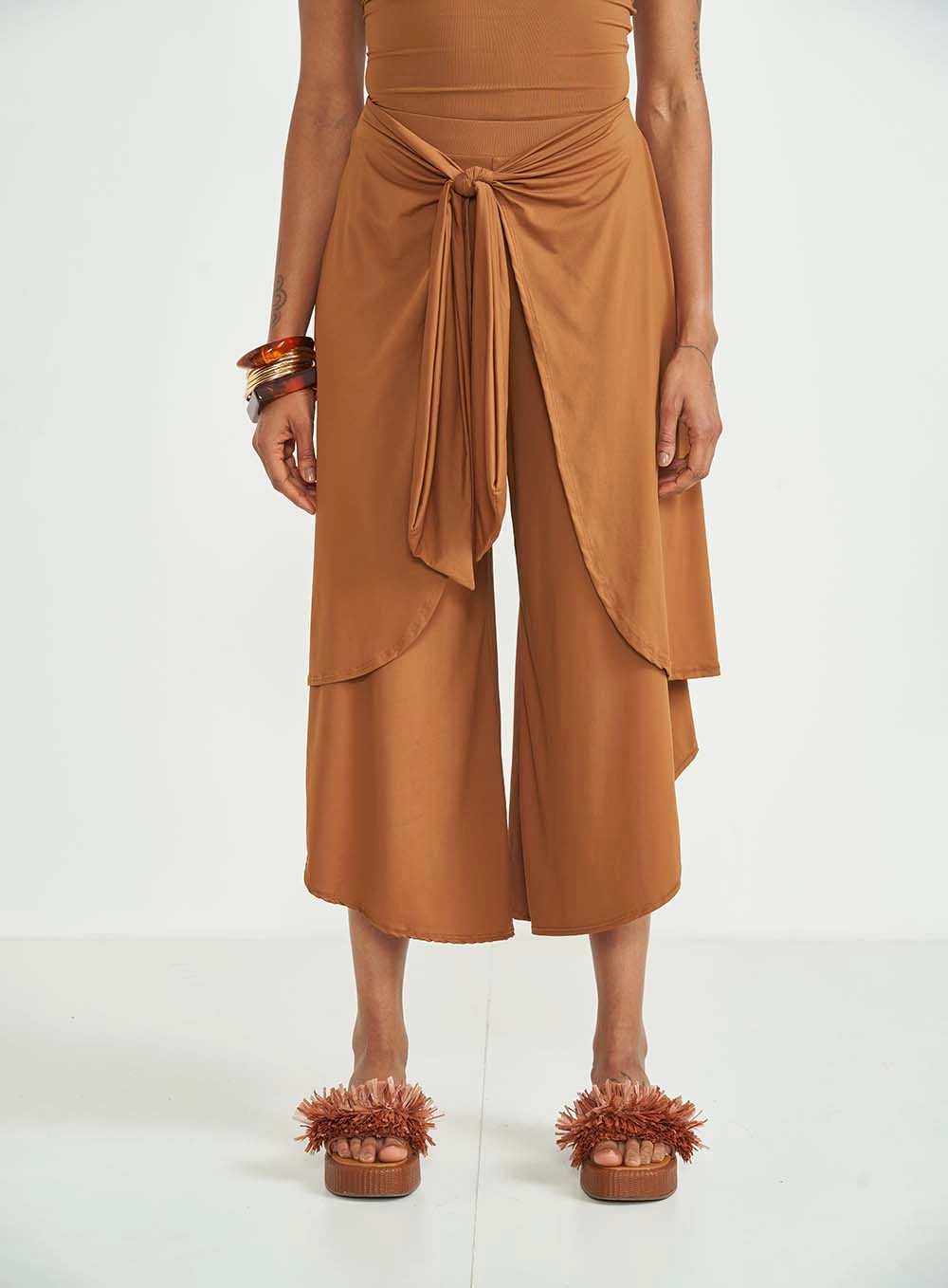 Calça Feminina Loose Pantalona - Não Subir Peça Marrom