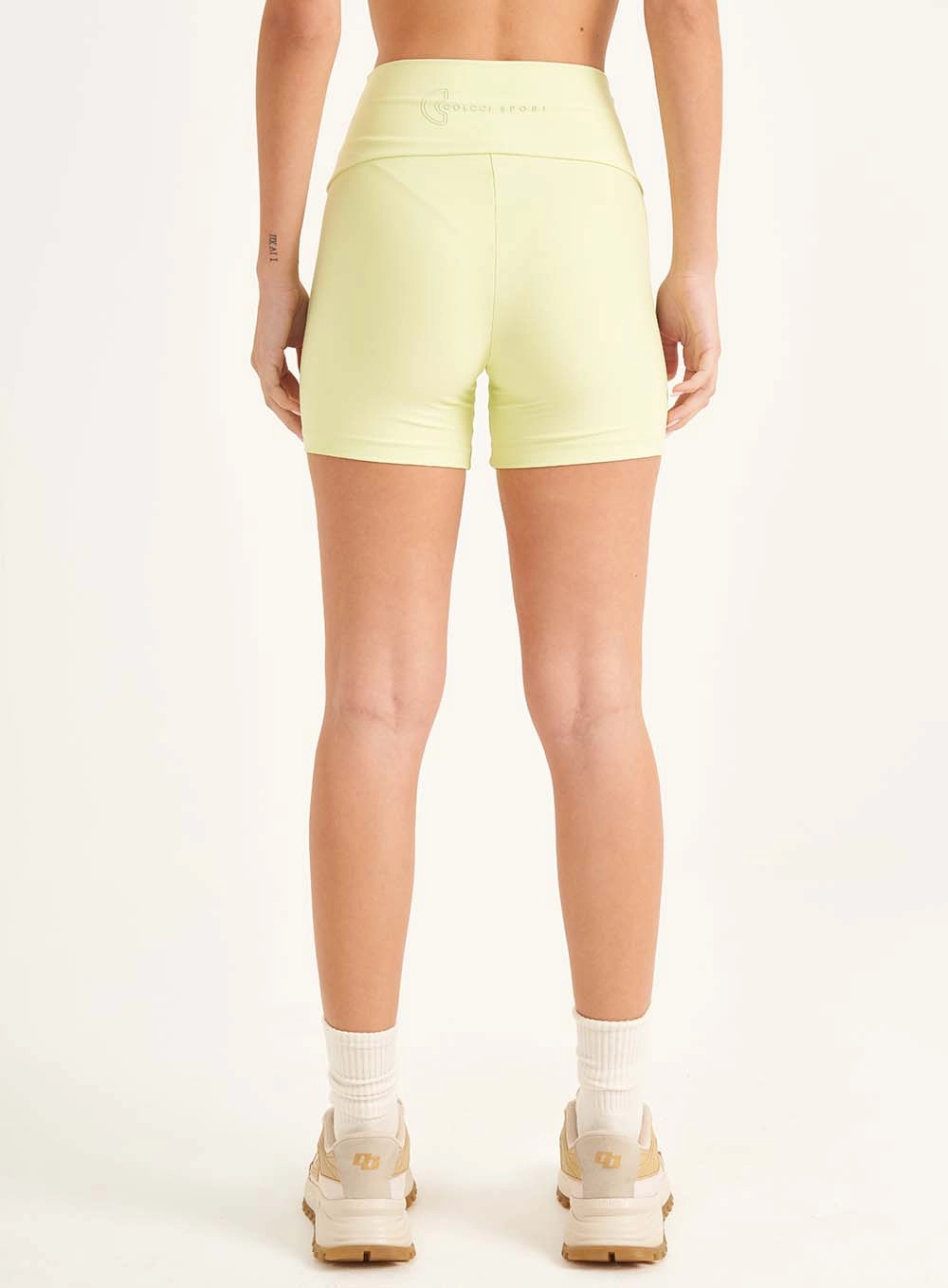 Bermuda Feminina Perfect Fit Cós Cut-out Verde