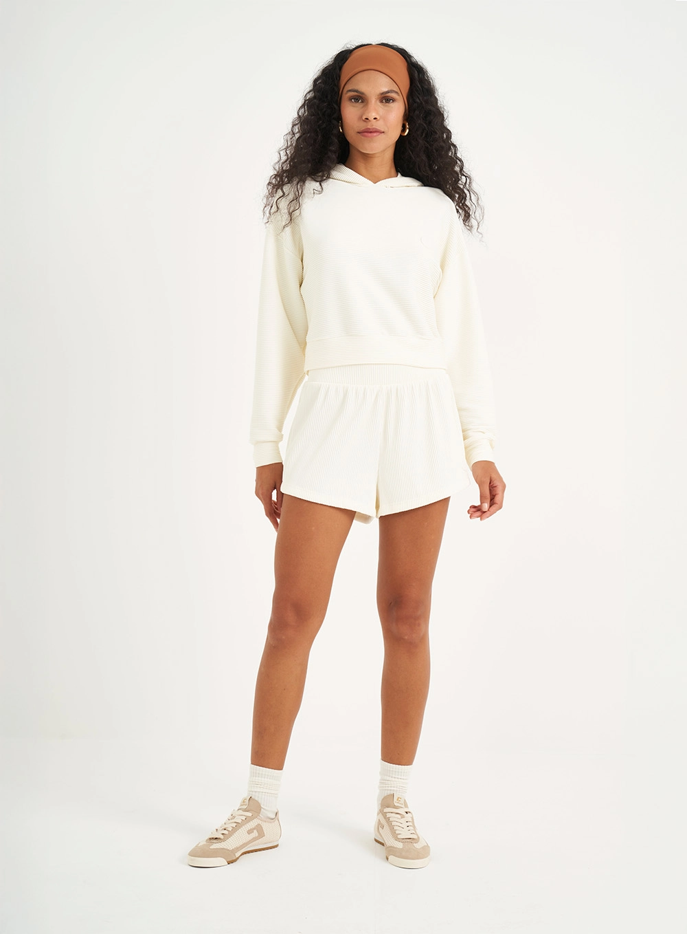 Short Curto Comfort Fit Off Shell