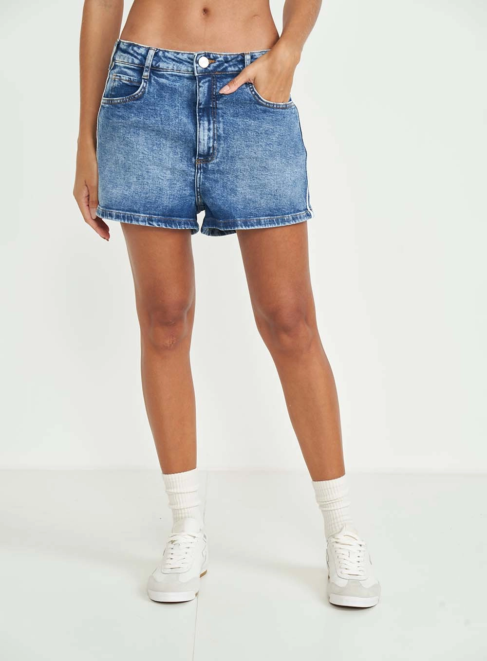 Short Jeans Cintura Baixa - Jade Índigo