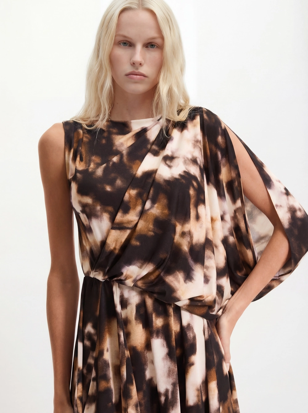 Vestido Curto Manga Assimétrico Estampados 4