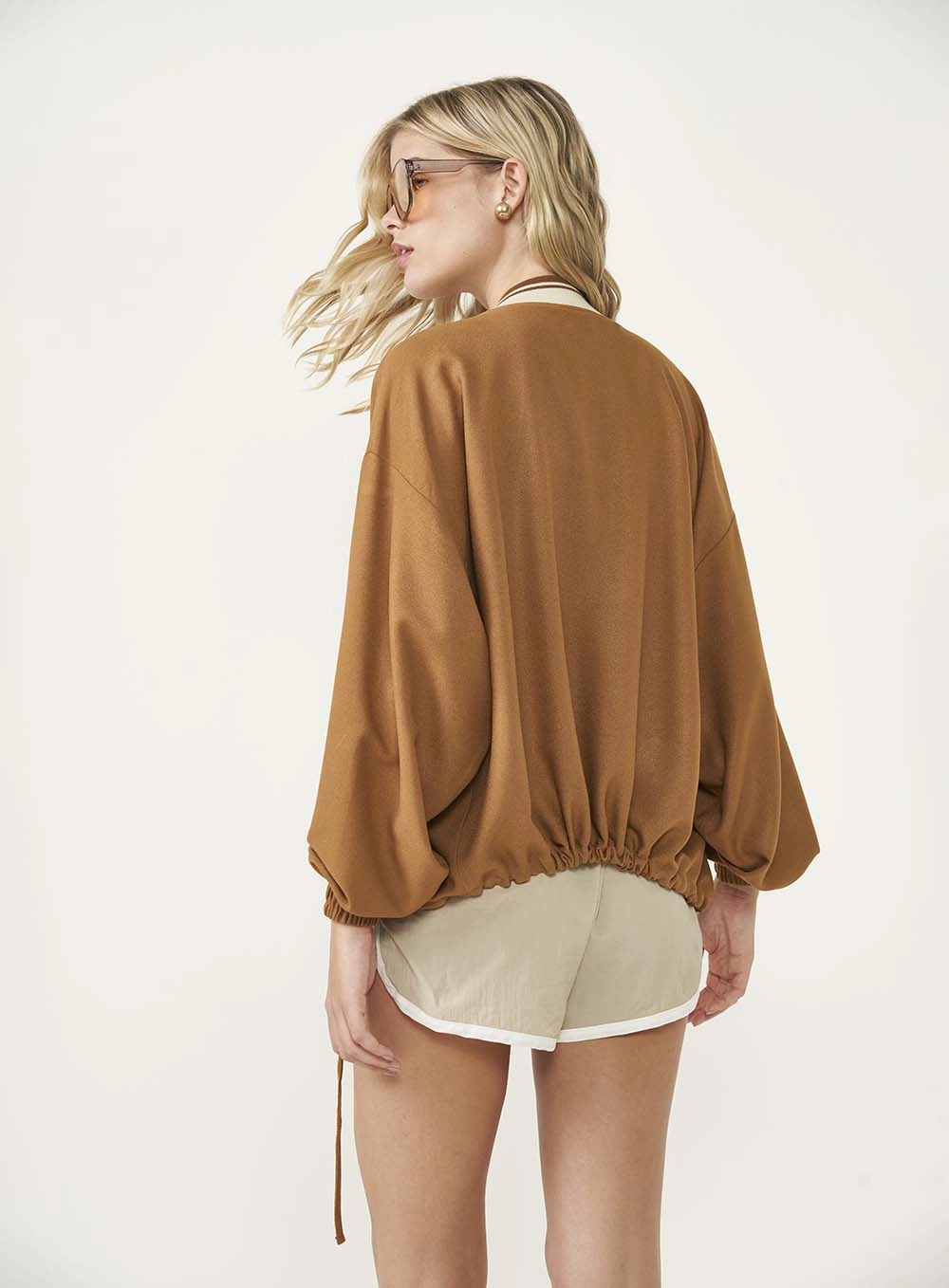 Jaqueta Feminina Loose Fit Com Amarração Na Barra Marrom