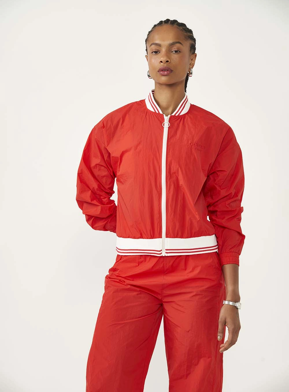 Jaqueta Loose Nylon Com Detalhes Na Manga E Gola Vermelho