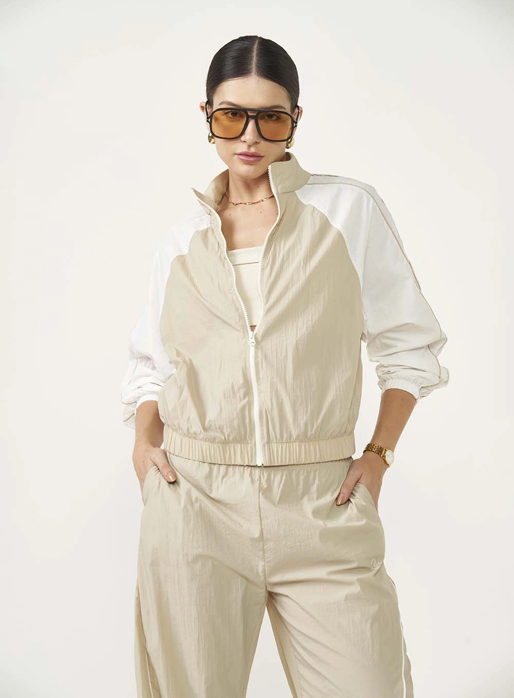 Jaqueta Nylon Feminina Loose Fit Bege