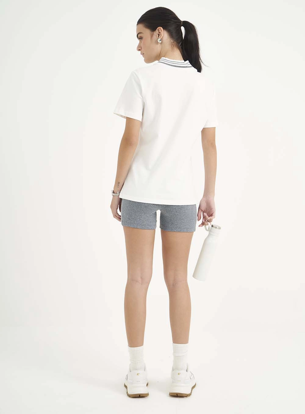 Camiseta Feminina Loose Off-Shell