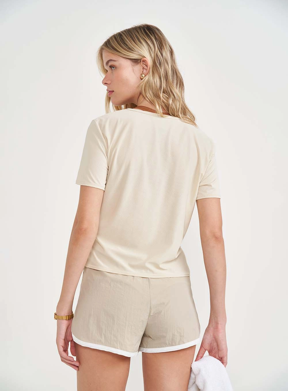 Camiseta Feminina Malha New Comfort Fit Bege