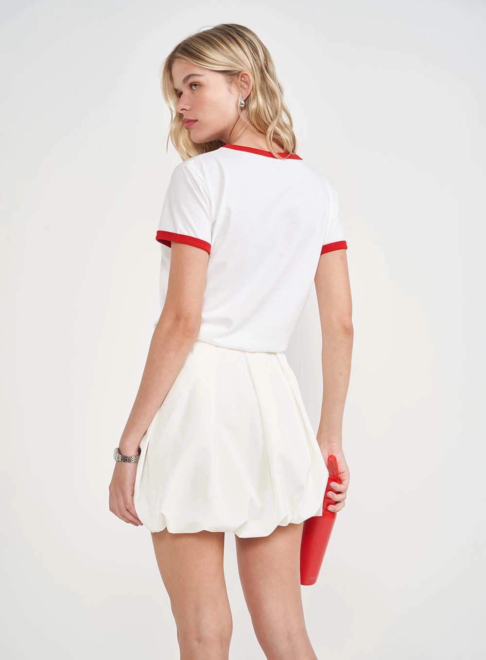 Camiseta Feminina Malha New Comfort Slim Off-Shell
