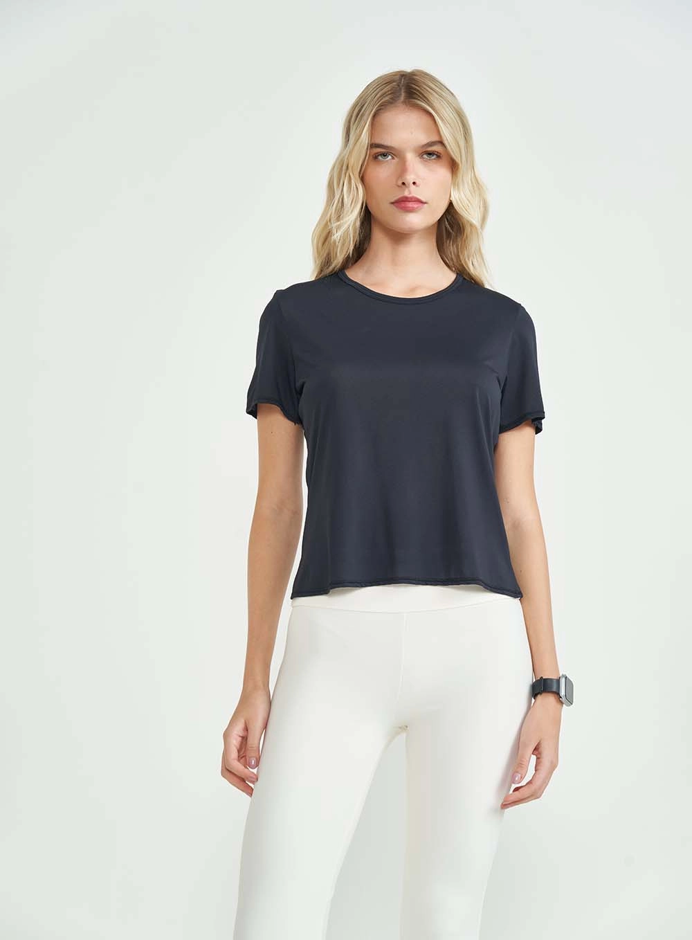 Camiseta New Comfort Fit Com Abertura Preto