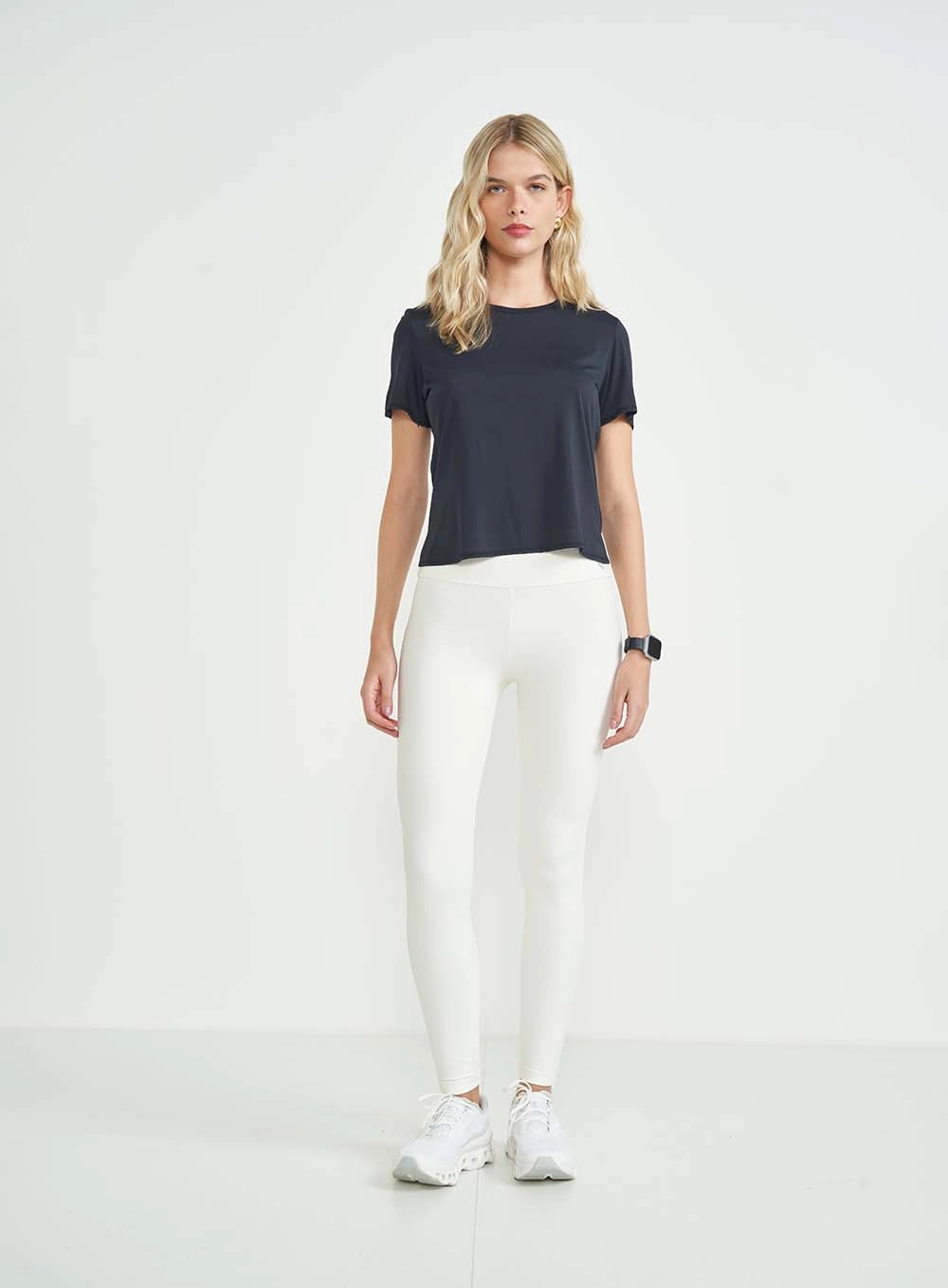Camiseta New Comfort Fit Com Abertura Preto