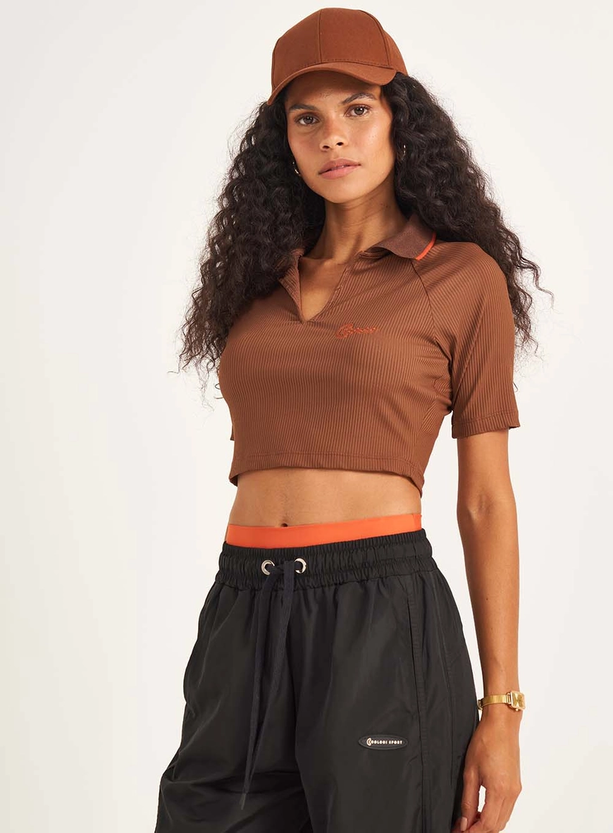 Blusa Estilo Polo Canelada