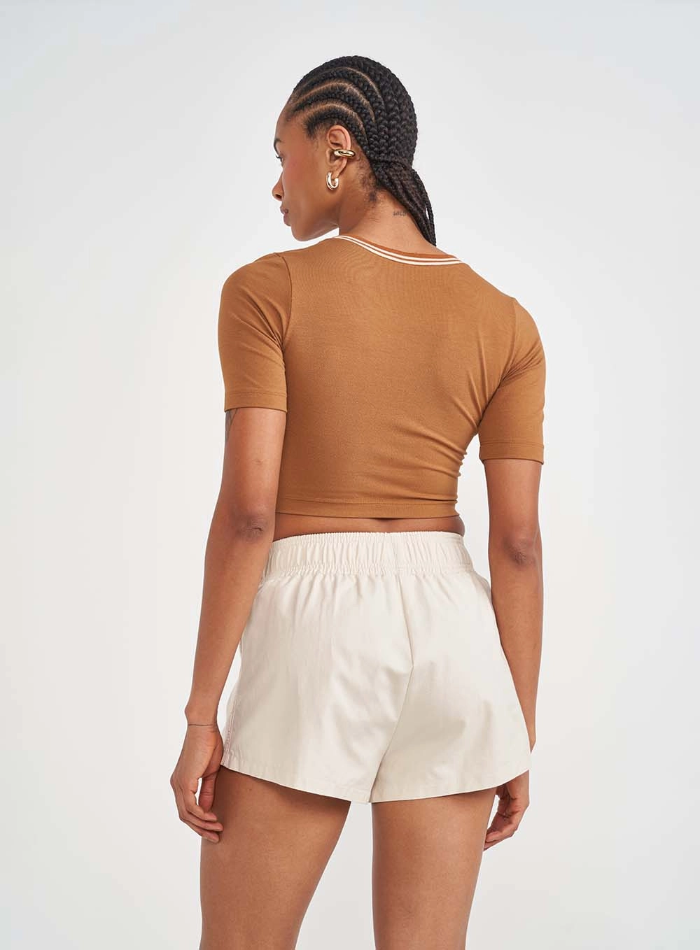 Blusa Feminina Slim Curta Marrom