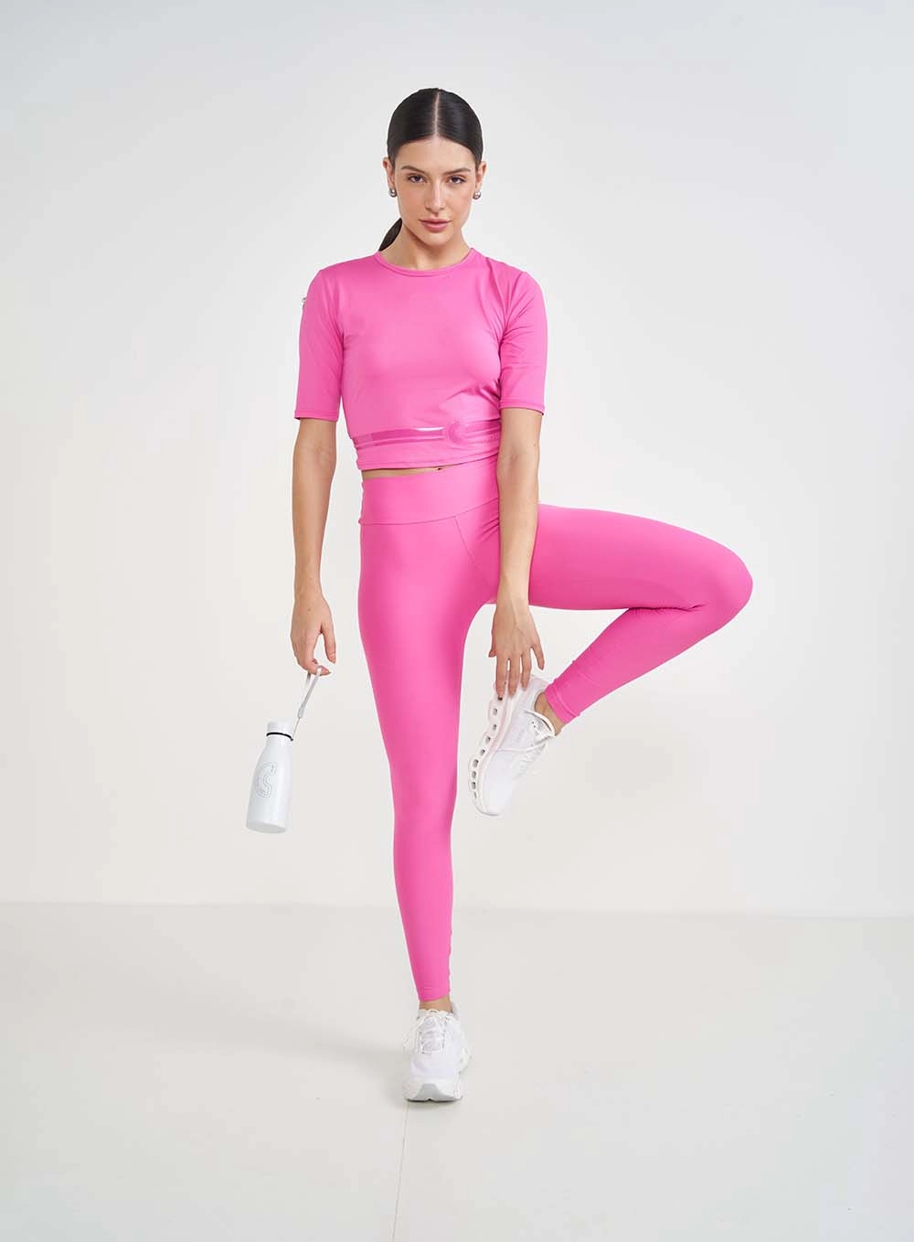Blusa Slim Curta Com Detalhe Rosa