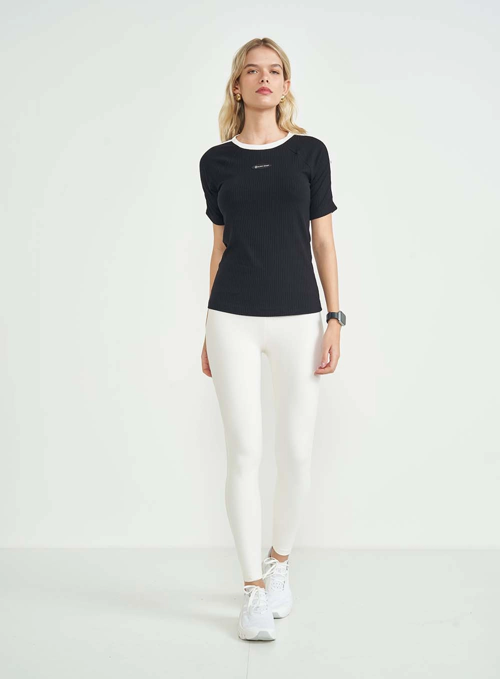 Blusa Feminina Canelada Slim Contrast Preto