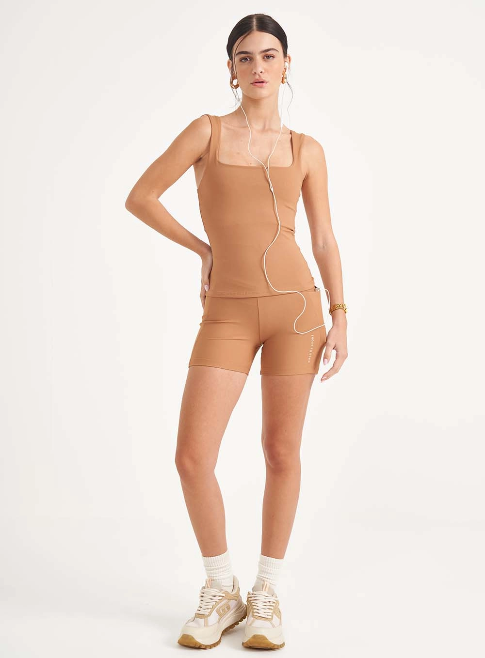 Regata Feminina Slim Com Alças Marrom