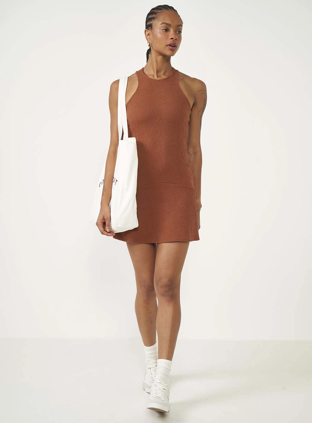 Vestido Curto Loose Marrom