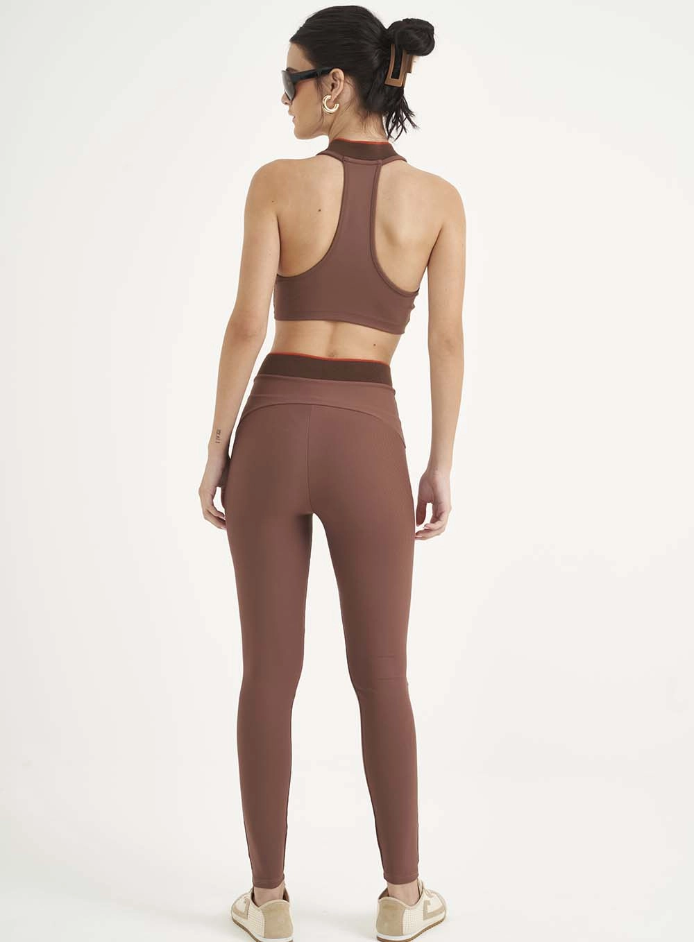 Top Slim Light Com Decote V Marrom