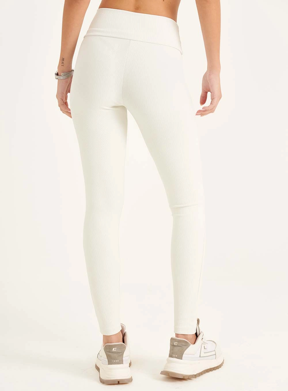 Conjunto Top E Calça Legging Off-Shell