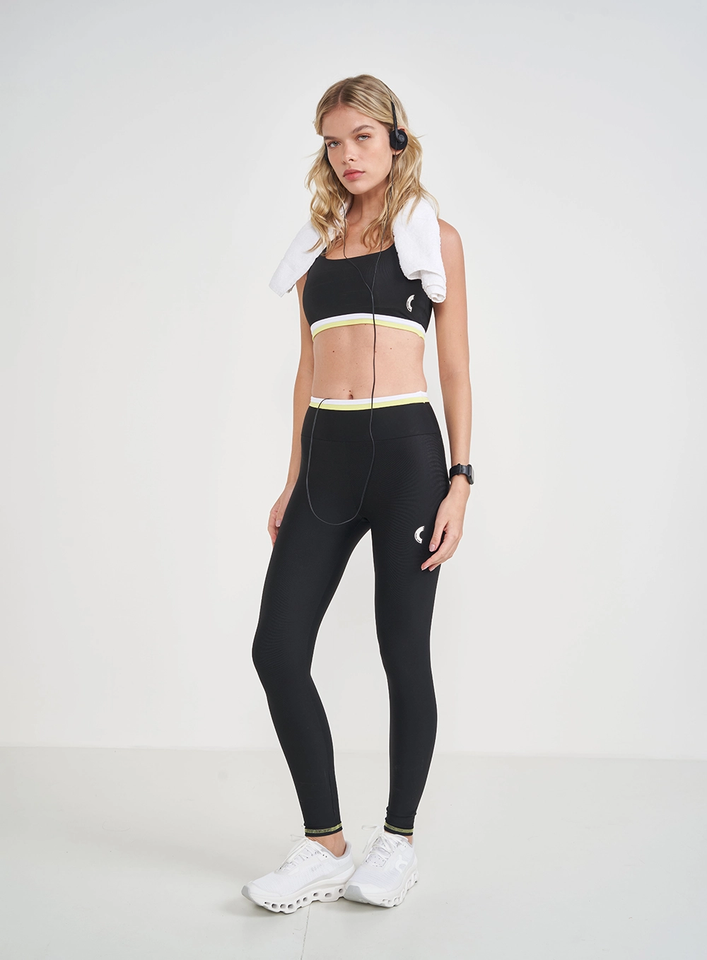 Conjunto Perfect Fit Com Detalhe Na Barra Preto