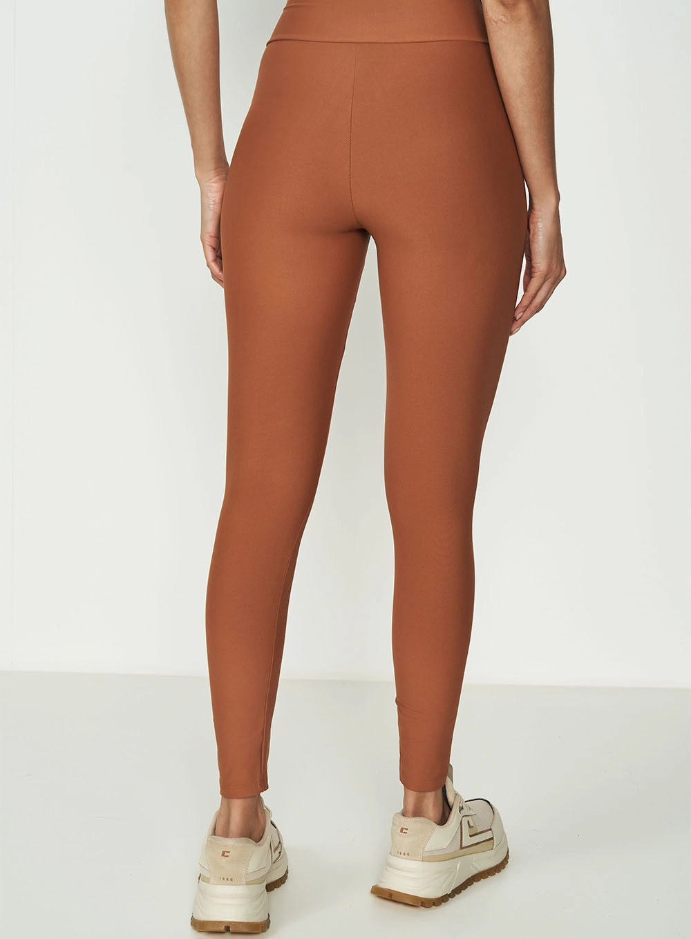 Calça Legging Performance Trainning Marrom Carmella