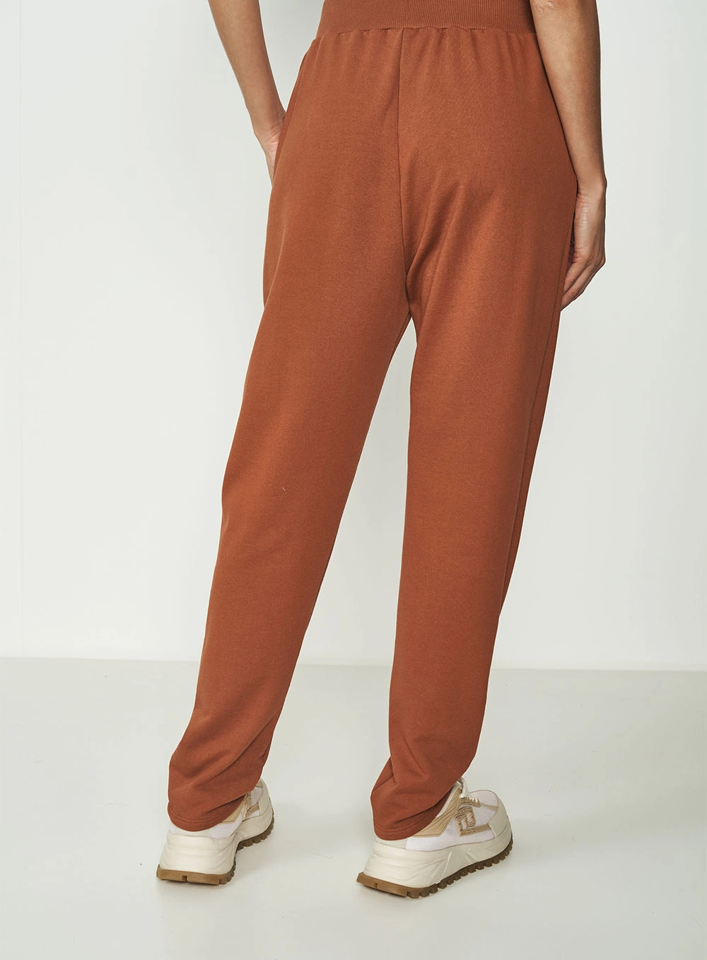 Calça Moletom Feminina Comfort Slim Marrom Carmella