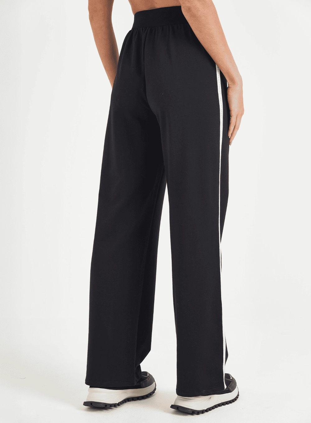 Calça Moletinho Reta Comfort Com Listra Lateral Preto