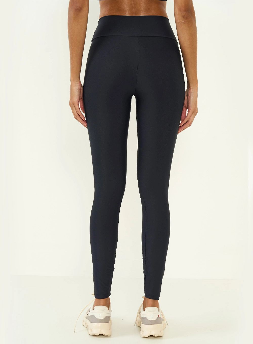 Calça Legging Slim Com Logo Minimalista Preto