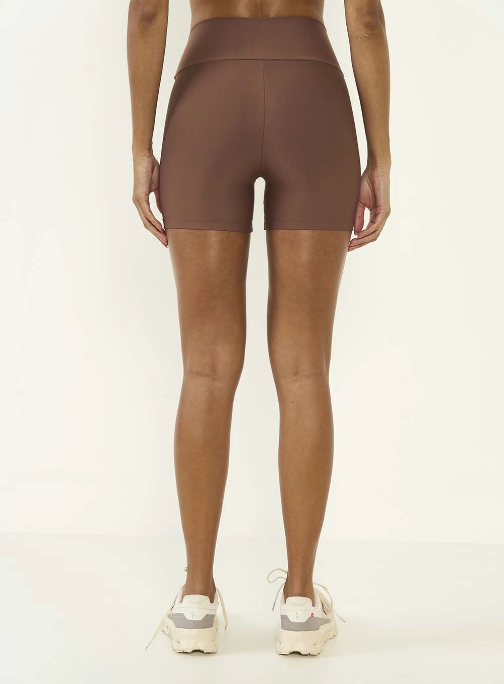 Bermuda Feminina Velocity Fit Marrom