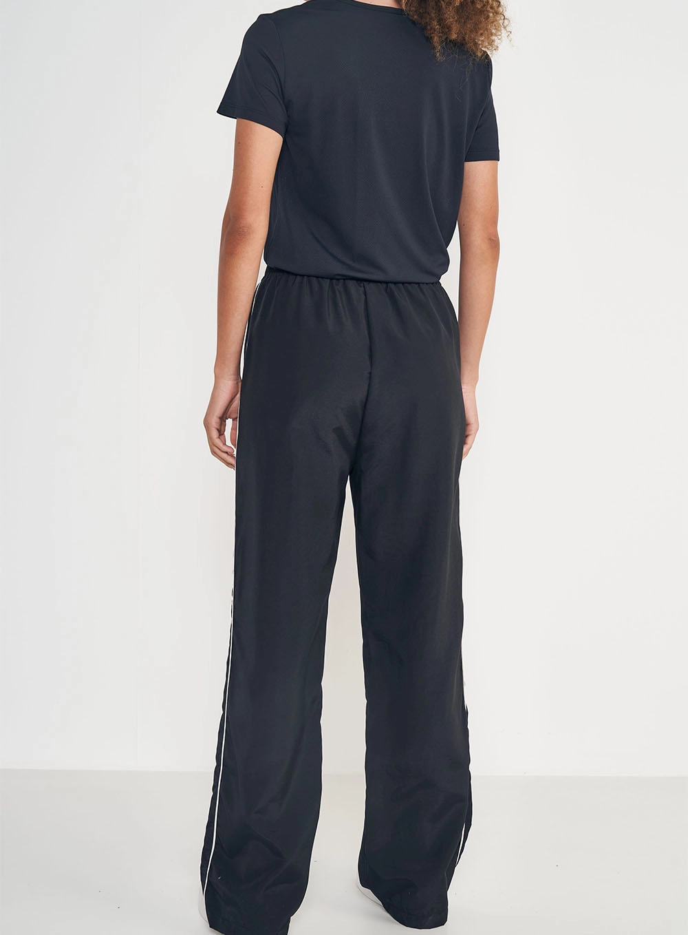 Camiseta Feminina New Comfort Decote V Preto