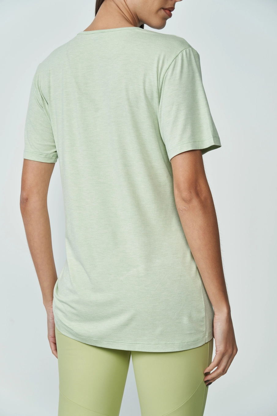 Camiseta Feminina New Comfort Decote V Verde