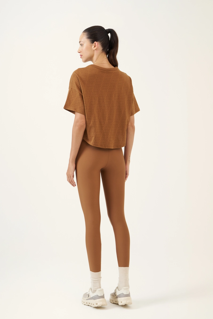 Camiseta Feminina Loose Estampada Marrom