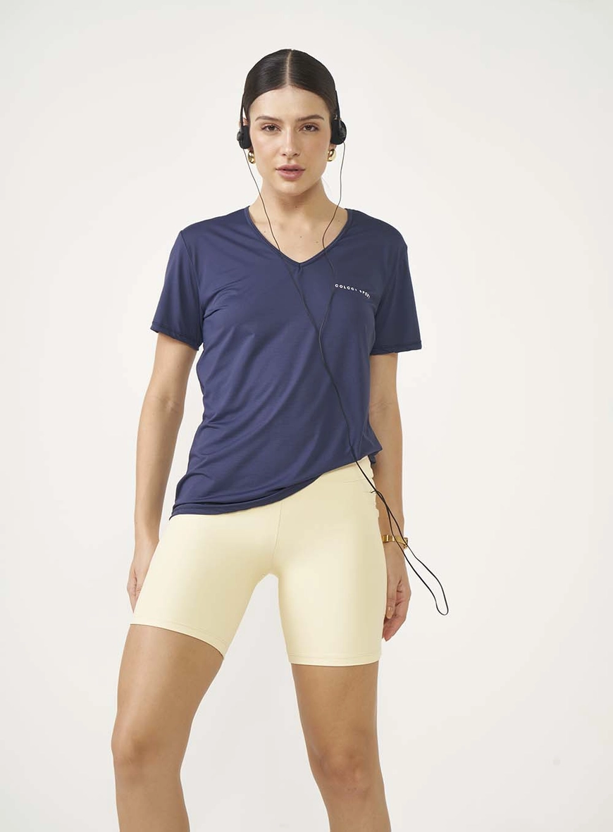 Camiseta Feminina Comfort Com Decote V