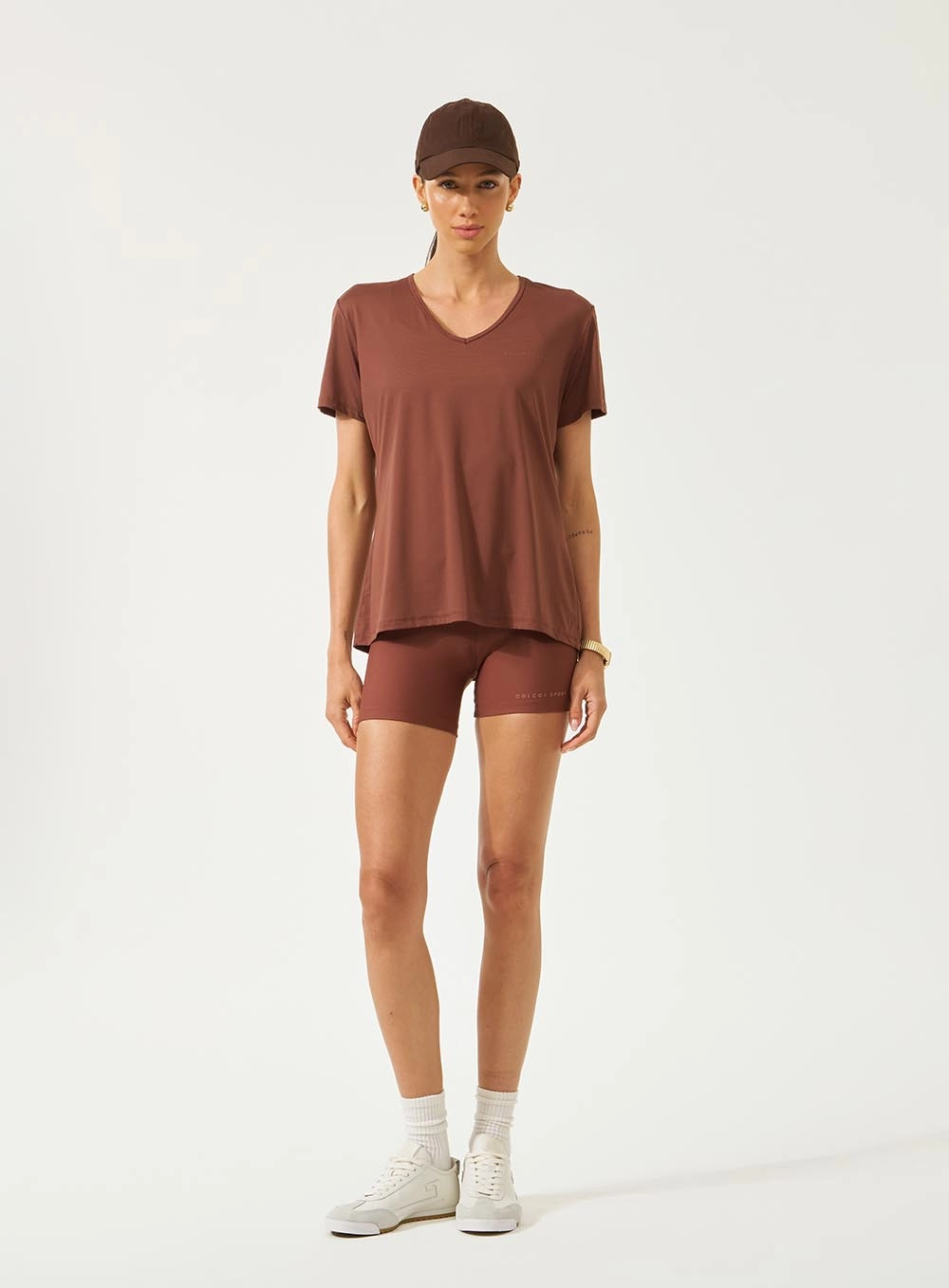 Camiseta Feminina Comfort Com Decote V Marrom Marissa