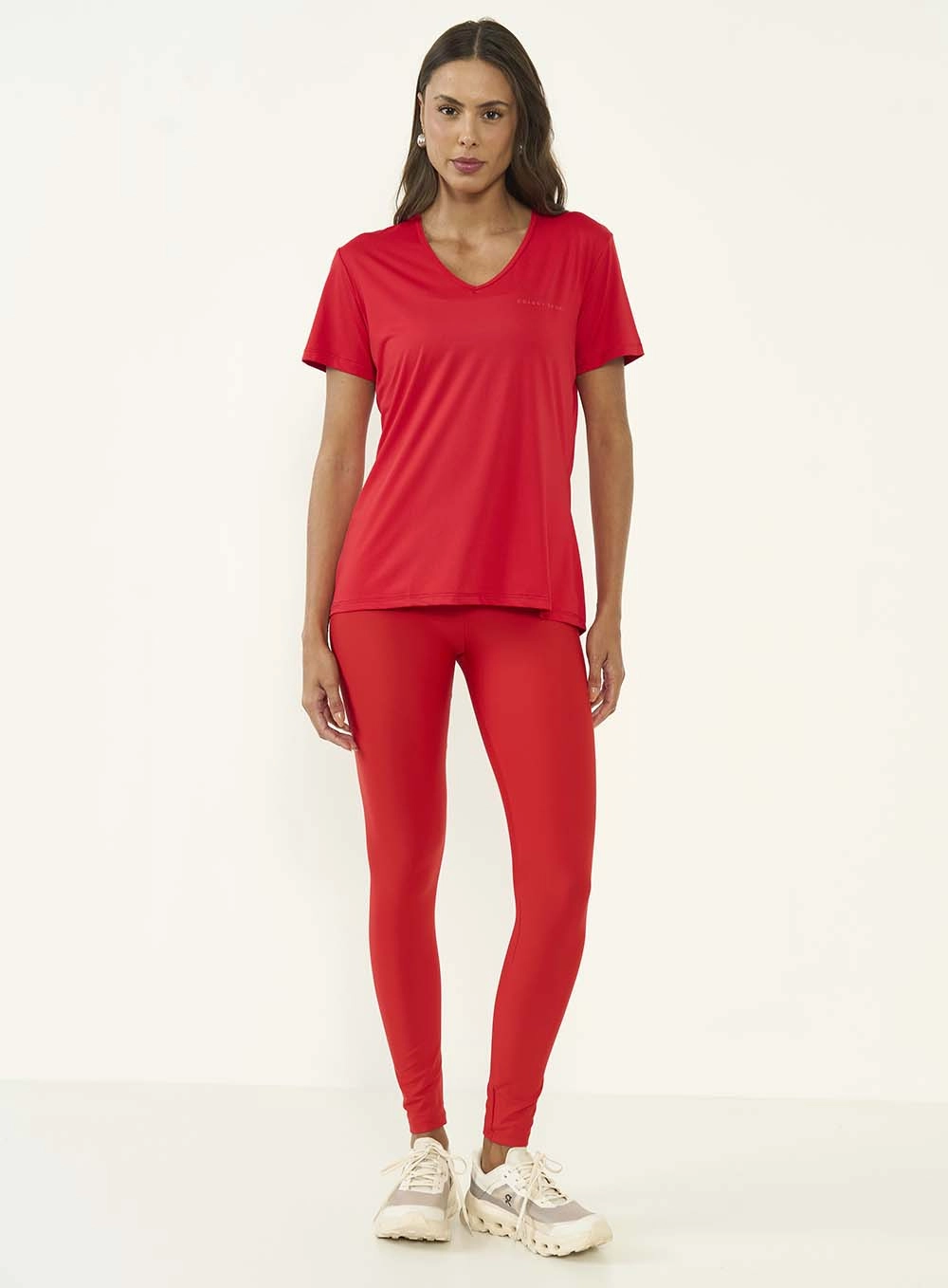 Camiseta Feminina Comfort Com Decote V Vermelho