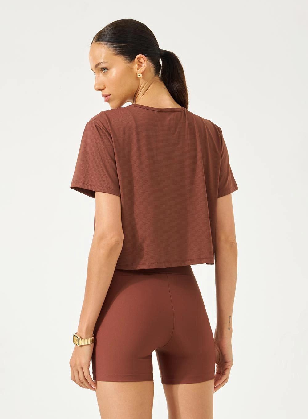 Camiseta Feminina Loose Fit Marrom Marissa