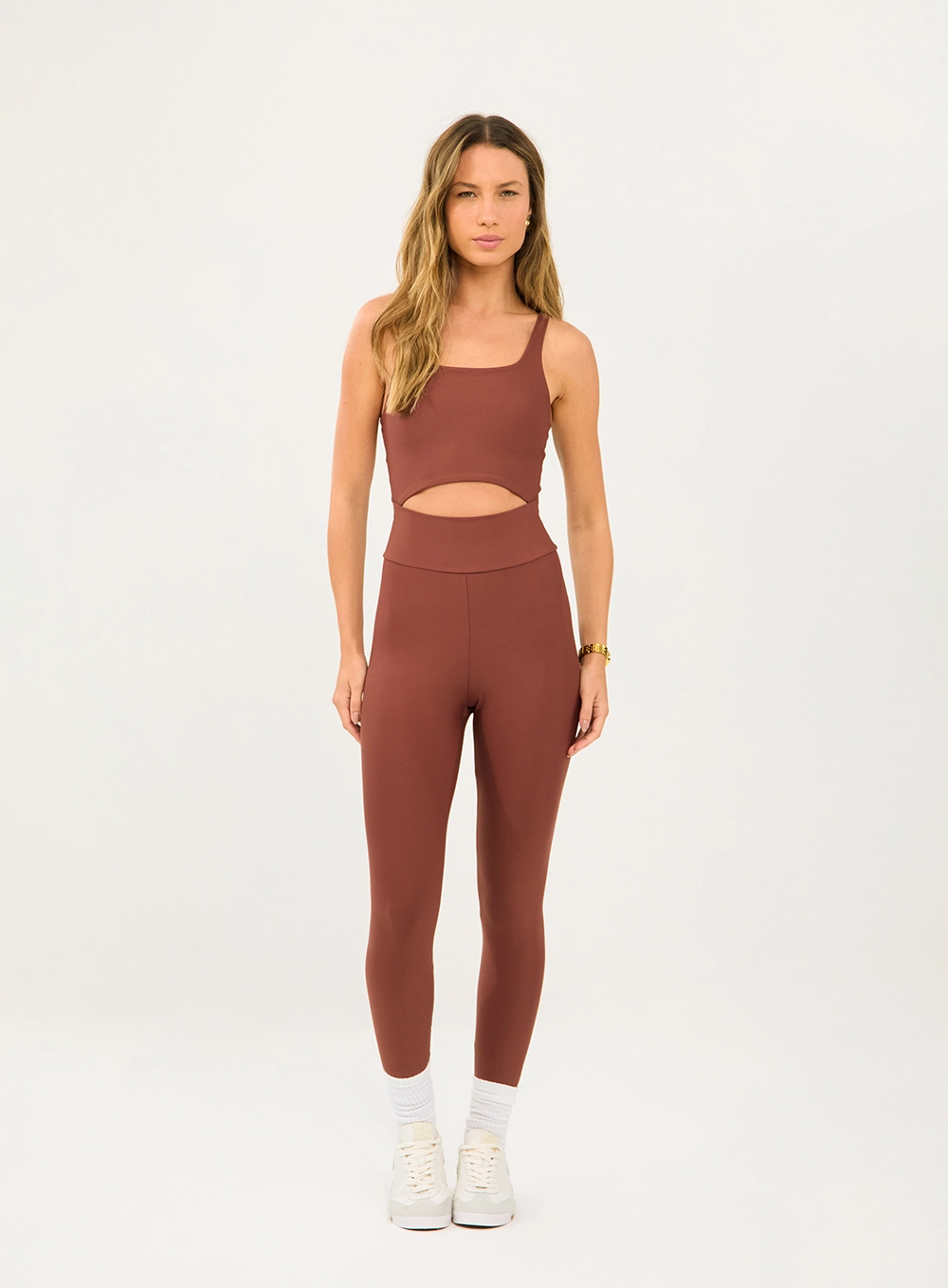Macacão Slim Cut-out Marrom Marissa