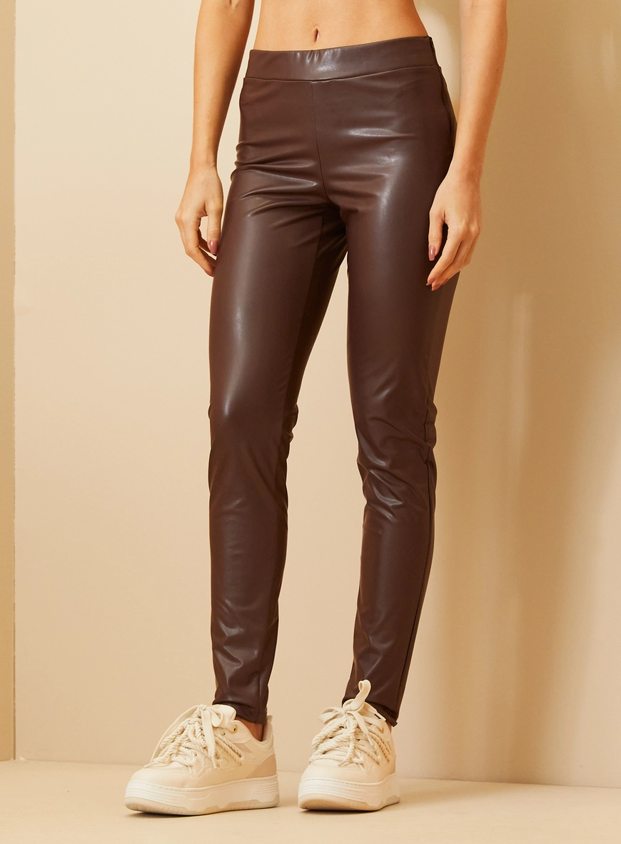 Calça Feminina Montaria Em Pu Marrom 2
