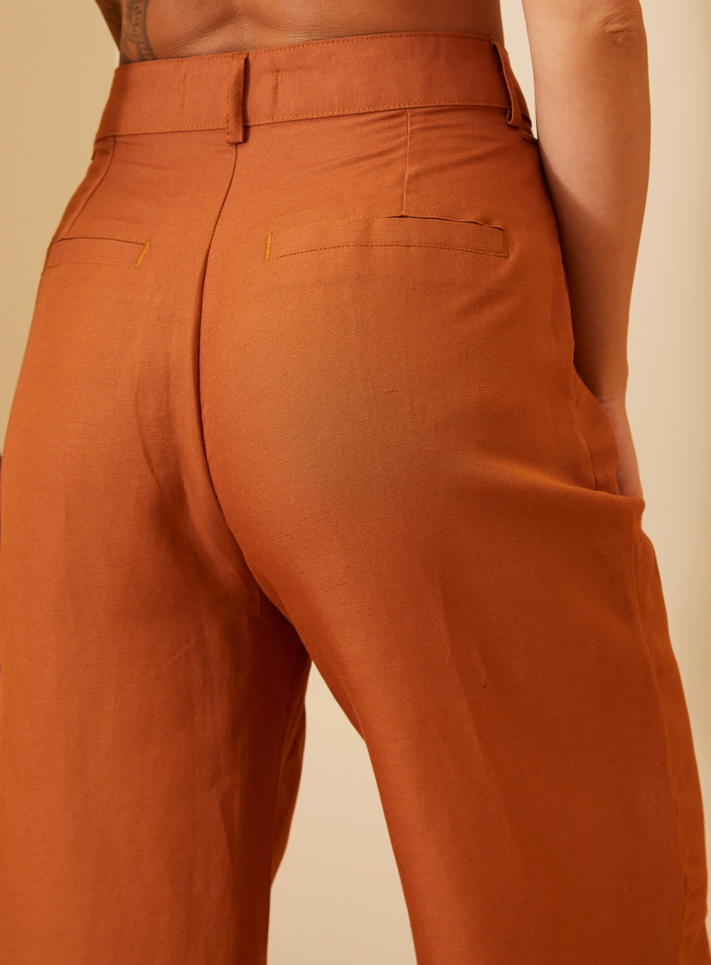 Calça Feminina Alfaiataria Wide Leg Com Linho Marrom 4