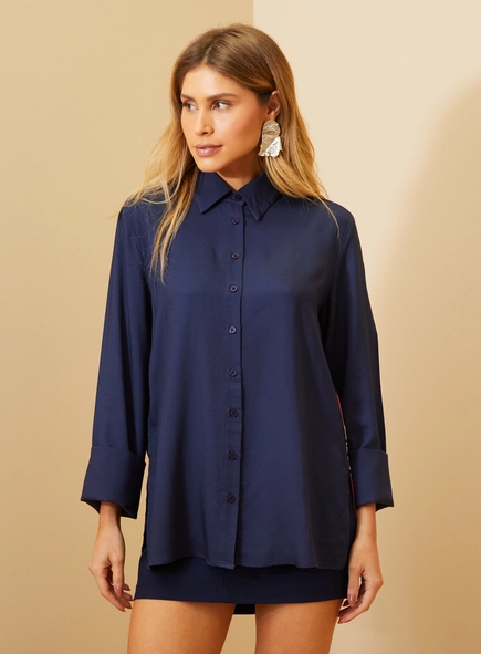 Camisa Alfaiataria Com Estampa Nas Costas