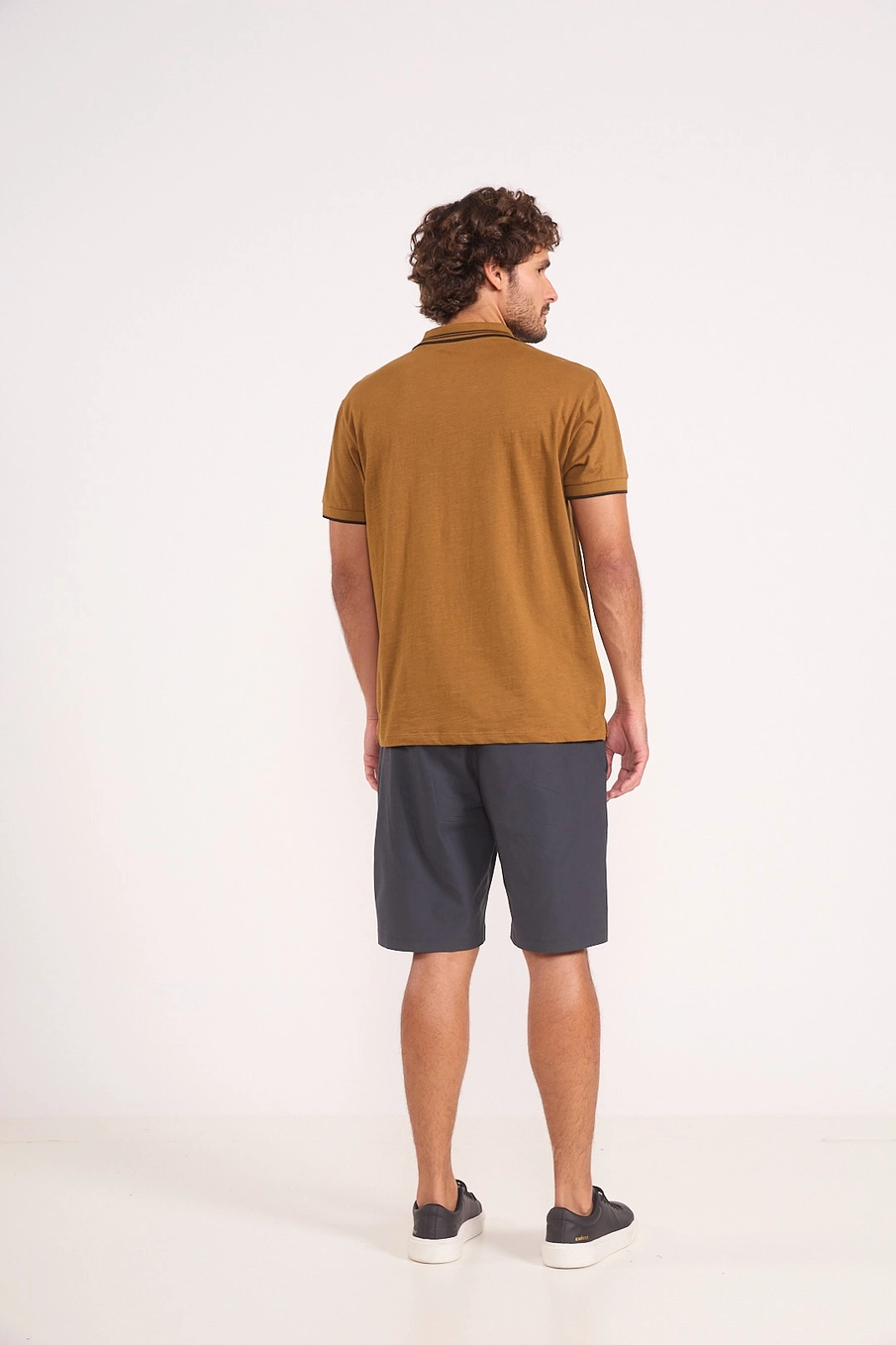Polo Masculina Reta Casual Marrom