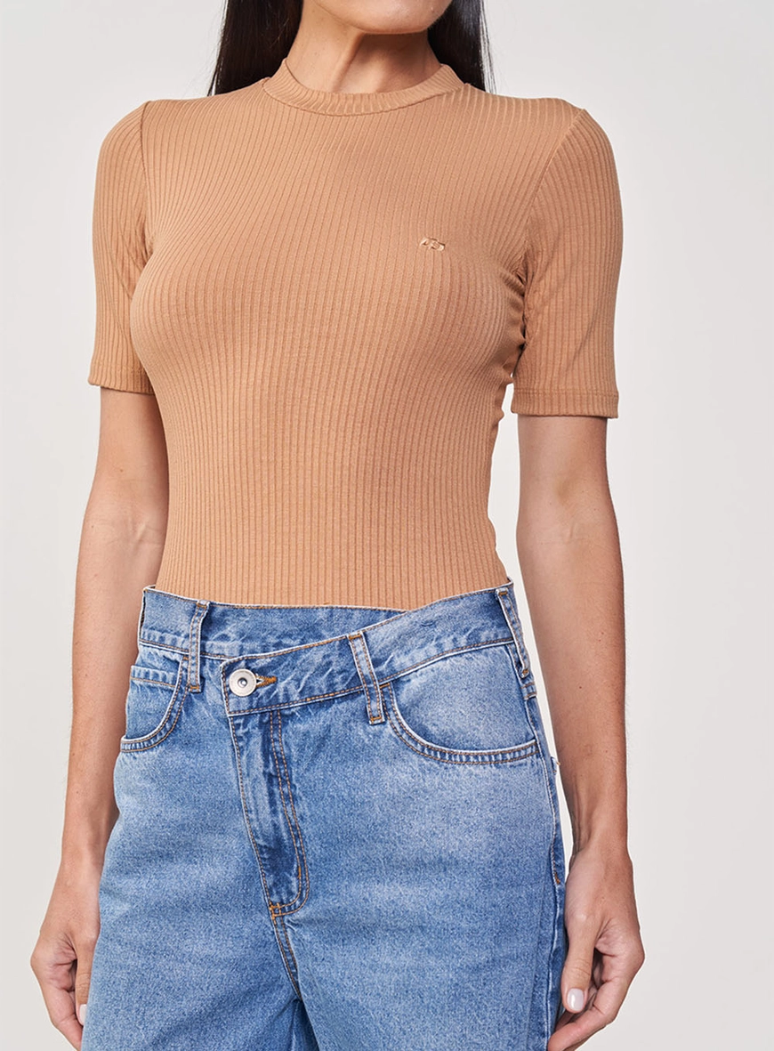 Blusa Feminina Slim Viscose Canelada Gola Alta