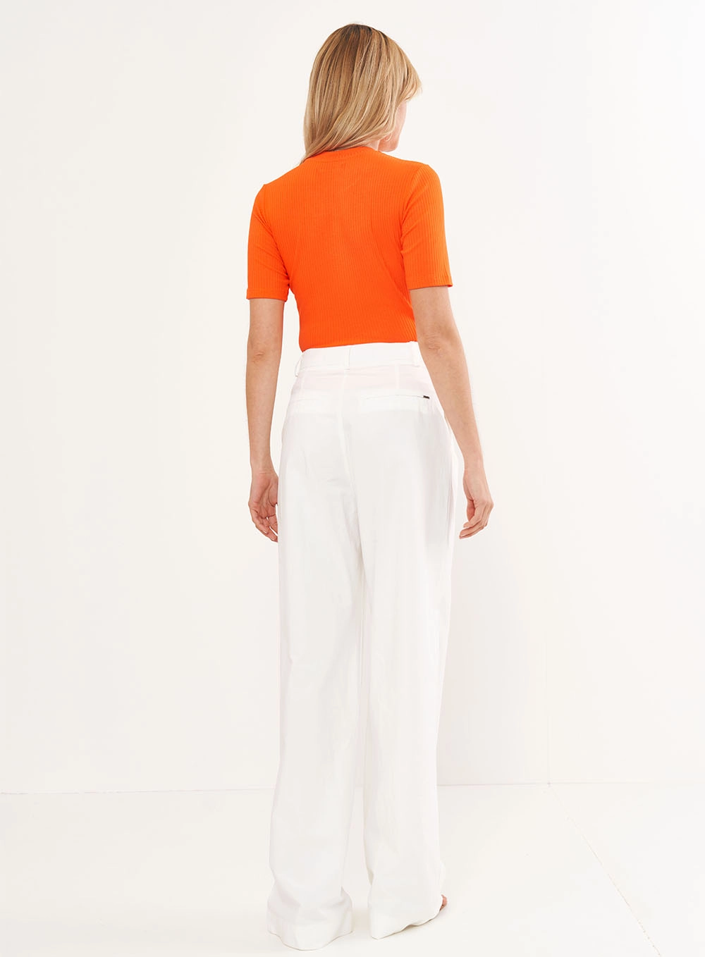 Blusa Feminina Slim Viscose Canelada Gola Alta Laranja
