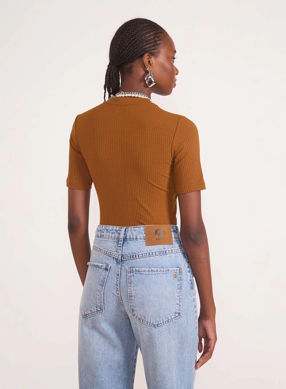 Blusa Feminina Slim Viscose Canelada Gola Alta Marrom