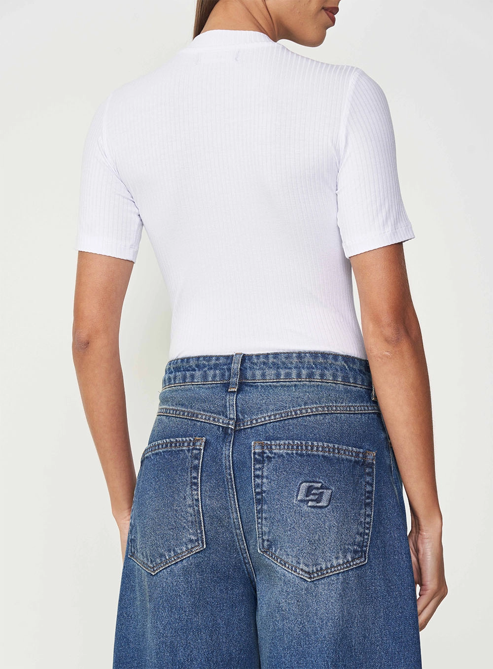 Blusa Feminina Slim Viscose Canelada Gola Alta Branco