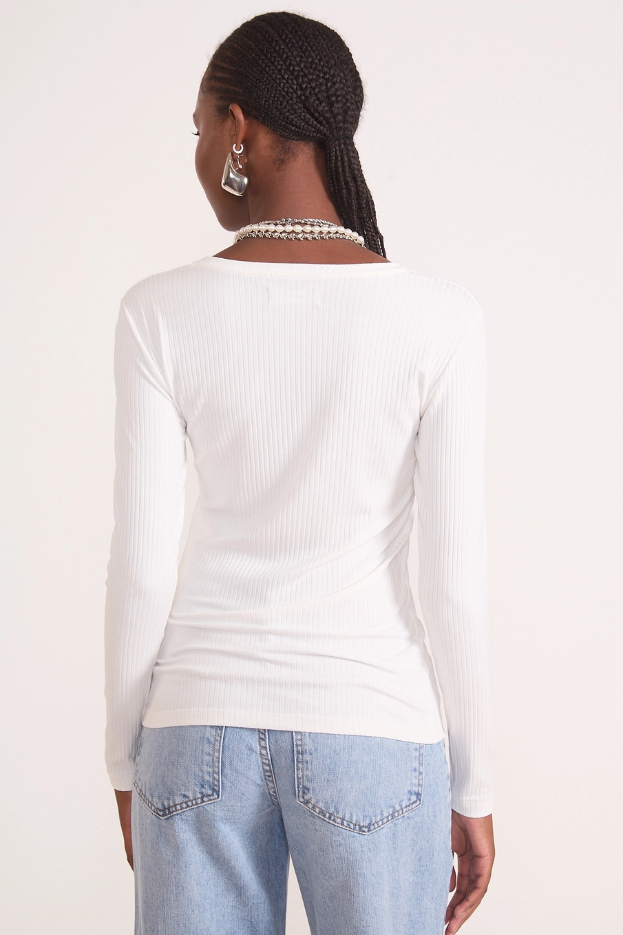Blusa Slim Viscose Canelada Decote V Manga Longa Off Shell
