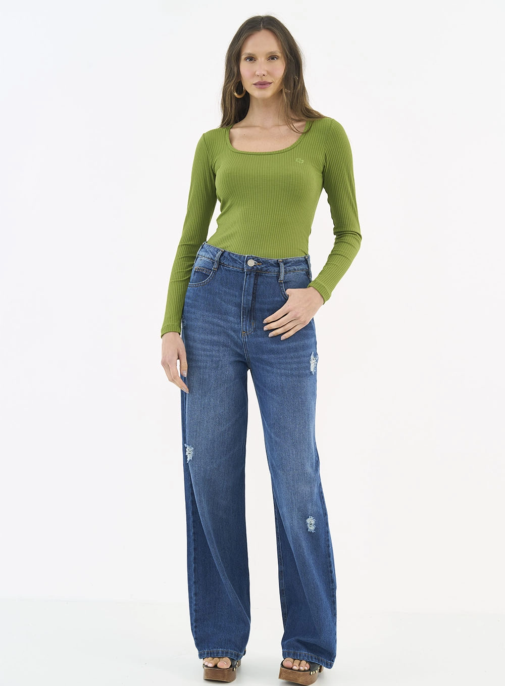 Blusa Feminina Slim Viscose Canelada Manga Longa Verde