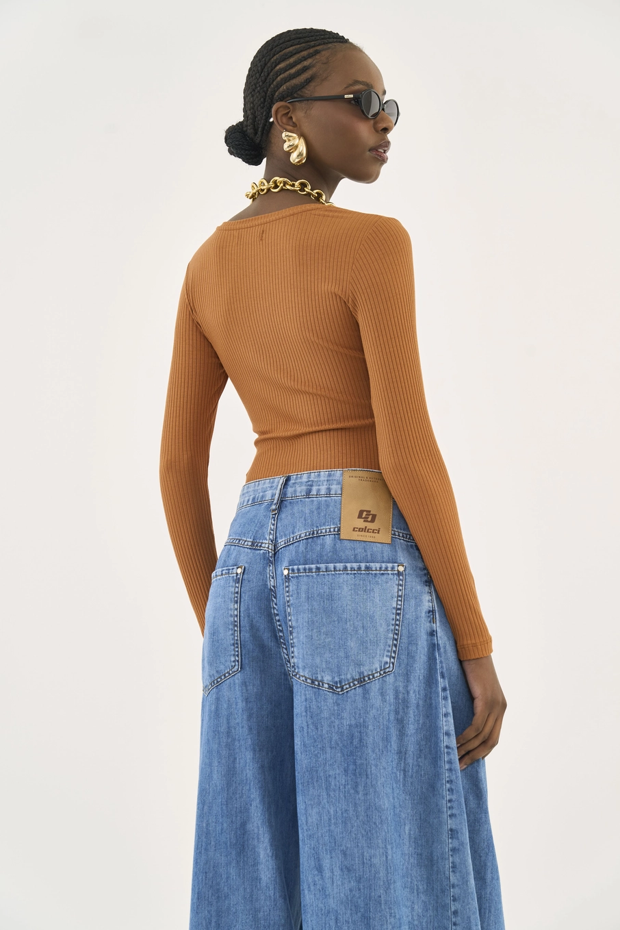 Blusa Feminina Slim Viscose Canelada Manga Longa Bege