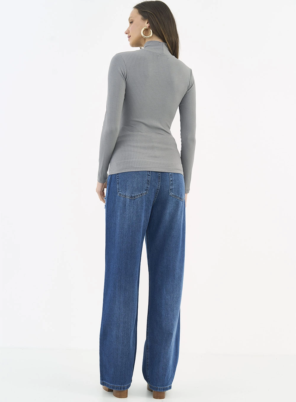 Blusa Slim Viscose Canelada Gola Alta Manga Longa Cinza