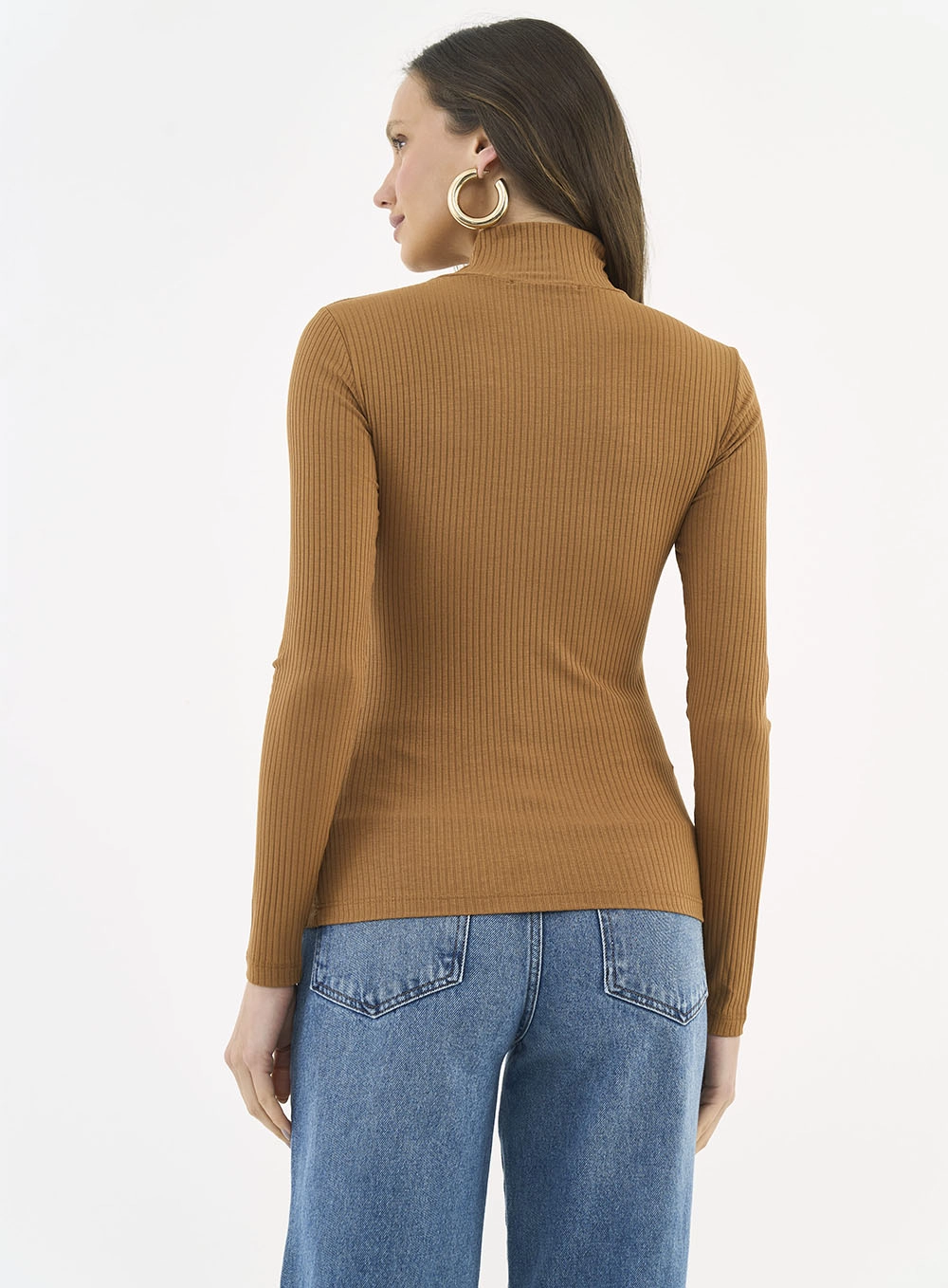 Blusa Slim Viscose Canelada Gola Alta Manga Longa Marrom Evermore