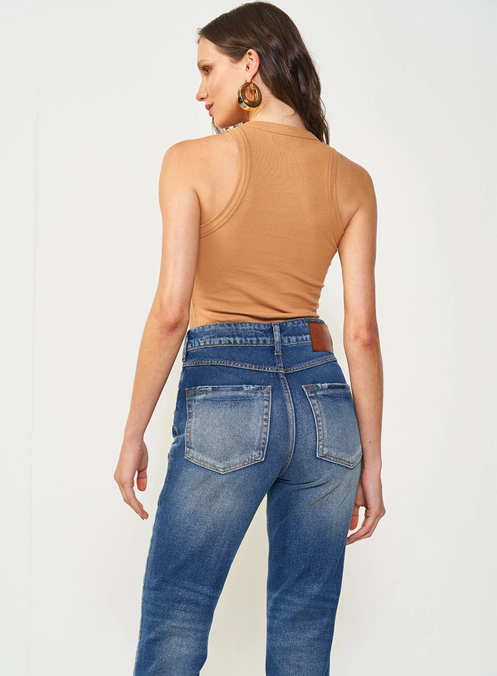 Blusa Regata Slim Algodão Canelada Gola Alta Marrom Delle