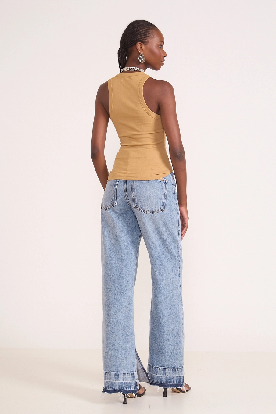 Blusa Regata Slim Algodão Canelada Gola Alta Bege Soybean